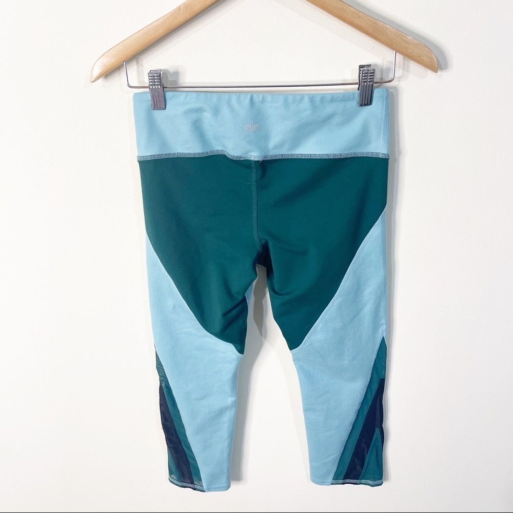 ALO Yoga Blue Green Range Mesh Crop Leggings Size Small - Picture 5 of 8